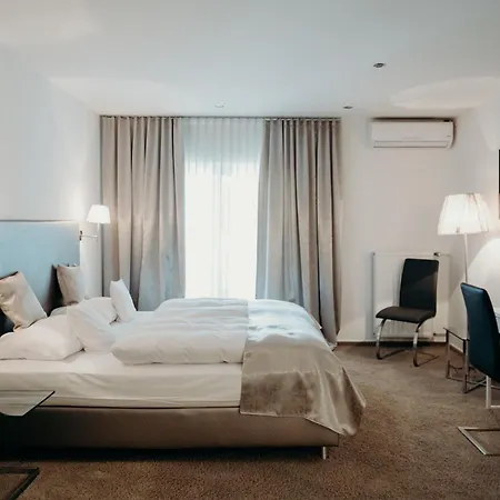 Hotel Crystal-3